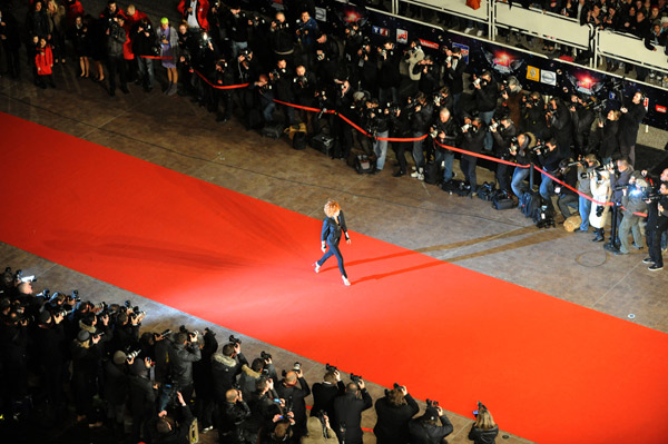 Mylene-Farmer-Red-Carpet-NRJ-Awards2011