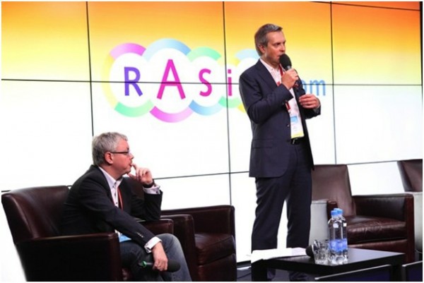 Оживленные дискуссии на rASiA.com