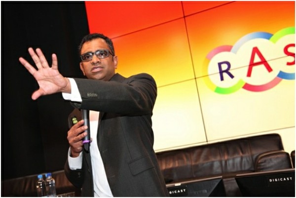 Вице-президент по маркетингу Qualcomm CDMA Technologies Raj Talluri