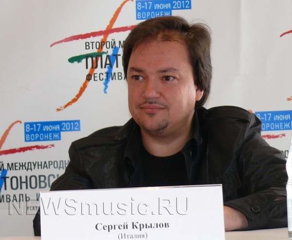 Перед концертом Сергей Крылов пообщался с журналистами