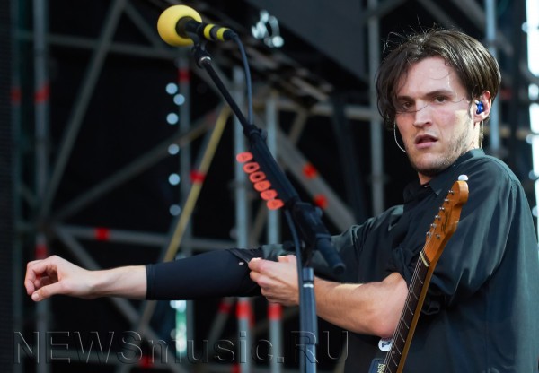 Джош Клингхоффер (Josh Klinghoffer) — гитара Red Hot Chili Peppers