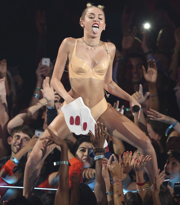 Miley Cyrus drogokról és megcsalásról vallott