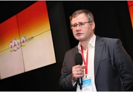 rAsia.com 2012 Ян Рязанцев, Директор департамента инвестиций и экспертизы РВК