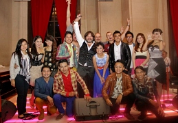 С индонезийскими артистами после концерта