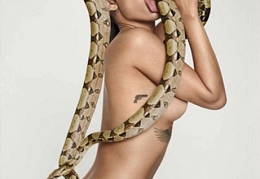 rihanna-gq-snake-2