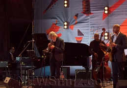 Tom Harrell