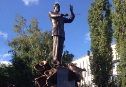 Памятник-Халилову