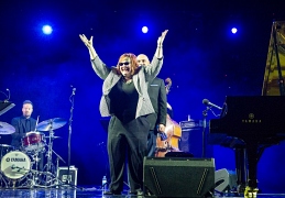 Diane Schuur