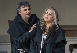 1212 Anna Netrebko as Leonora and Jonas Kaufmann as Don Alvaro (c) ROH 2019 photograph by Bill Cooper