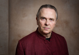 Дирижер Марк Элдер. Photo: Chris Christodoulou