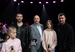УмаТурман и Гоша Куйенко со своими дочками