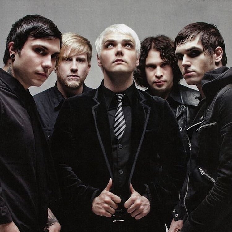 my.chemicalromance_66813399_359881301591283_7001081661863837422_n.jpg