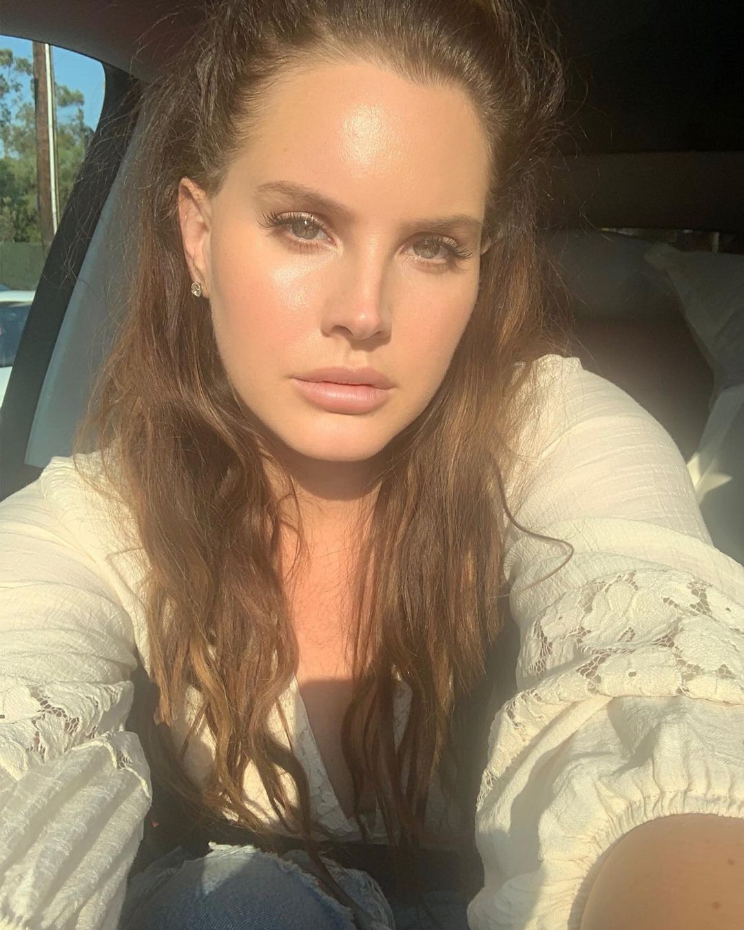 lanadelrey_240426759_266185821754135_6775230379436087053_n.jpg