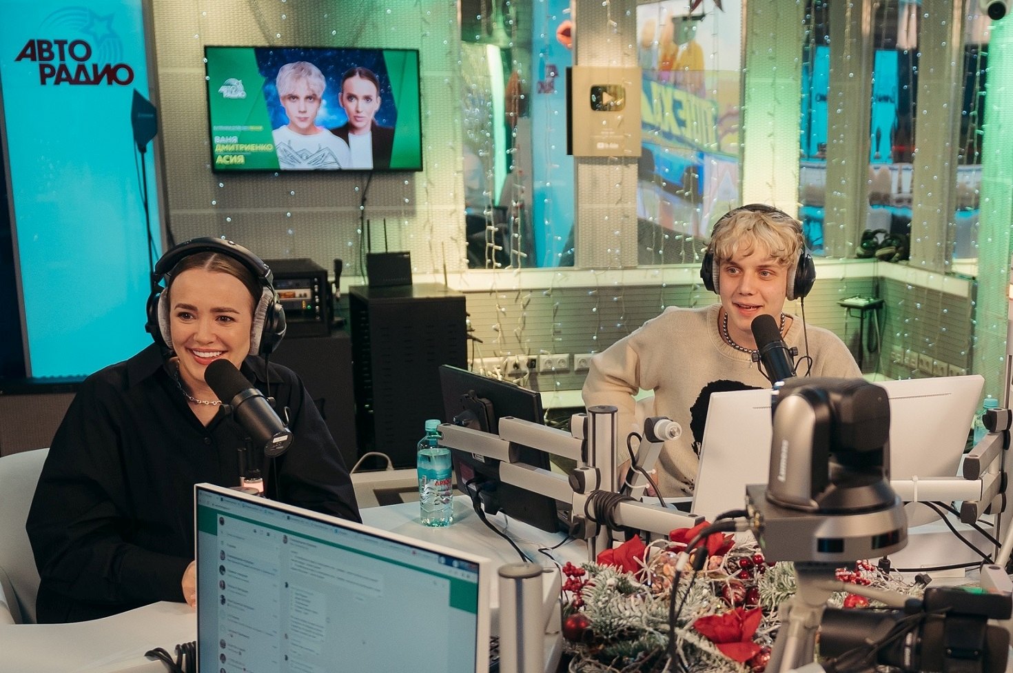 Асия и Ваня Дмитриенко на Авторадио.jpg